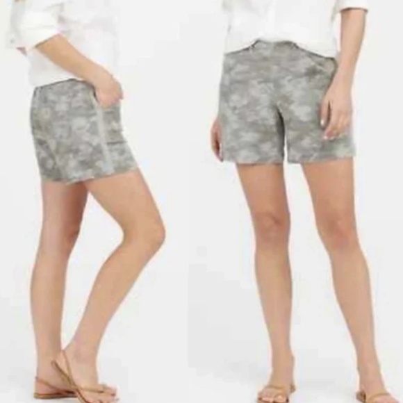 SPANX Pants - SPANX Stone Wash Camo Stretch Twill Short XS